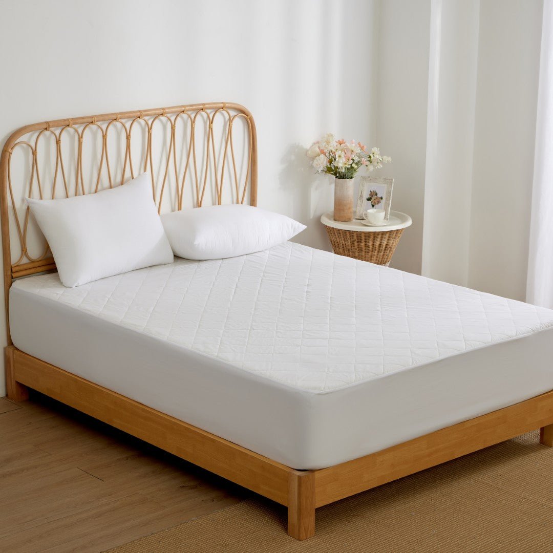 Kouchini Silk Mattress Protector - Protectors